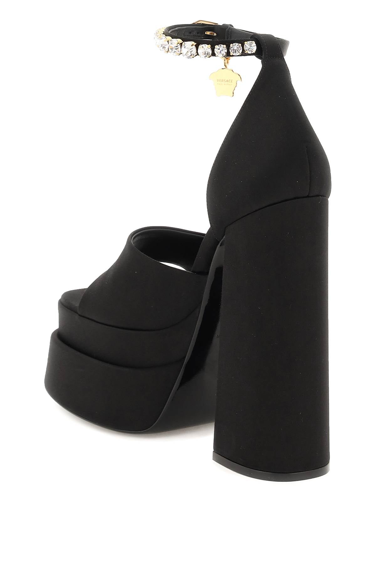 黑色真皮凉鞋，配搭厚底，适合女性 - SS23
