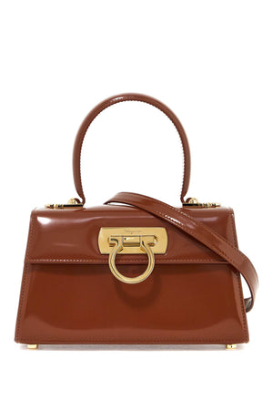 FERRAGAMO Sleek and Sophisticated Leather Handbag for Women