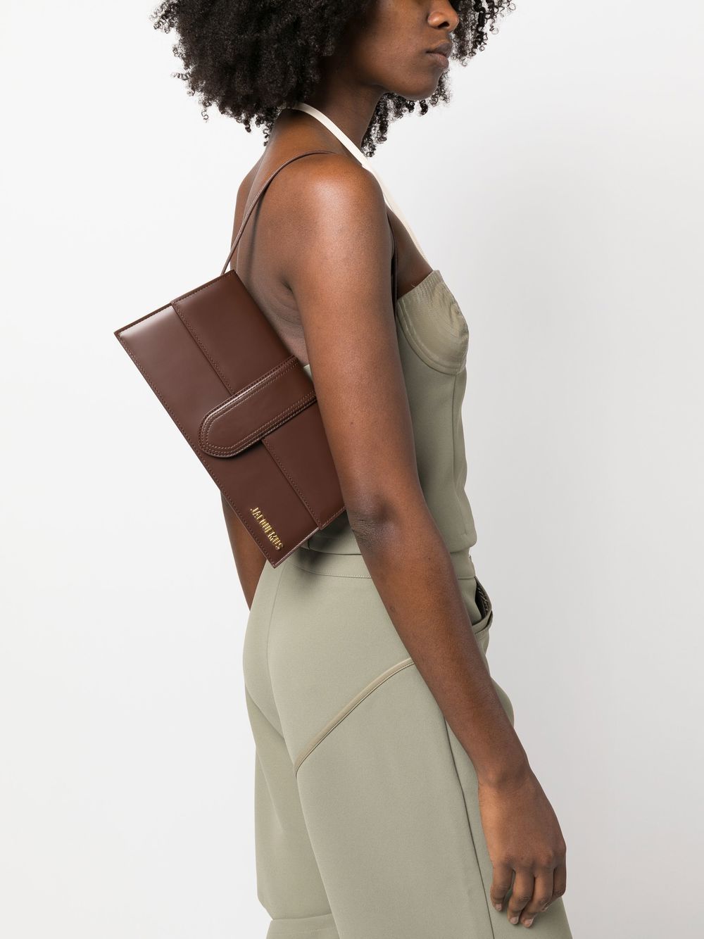 高档棕色女士手提包 - SS24时尚女装的肩背包