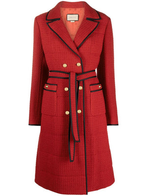 时尚呈现：女性红色双排扣羊毛外套