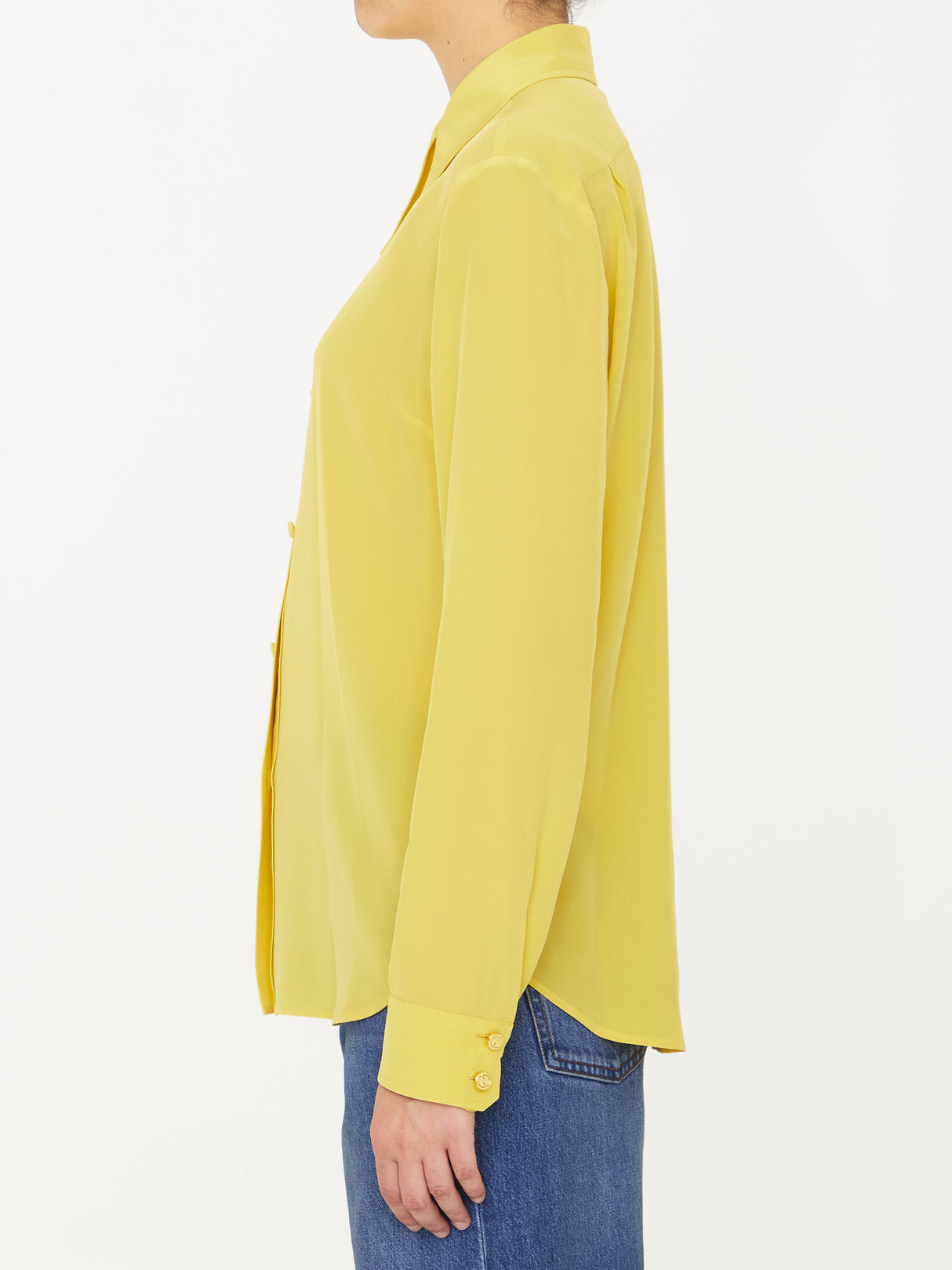 豪华丝绸垂饰衣衫：活泼的黄橙色调