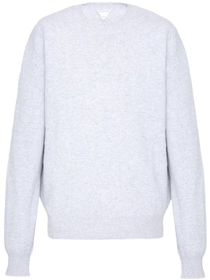 BOTTEGA VENETA Men's Cashmere Crewneck Jumper in Grey with Leather Patches and Intricate Elbow Design