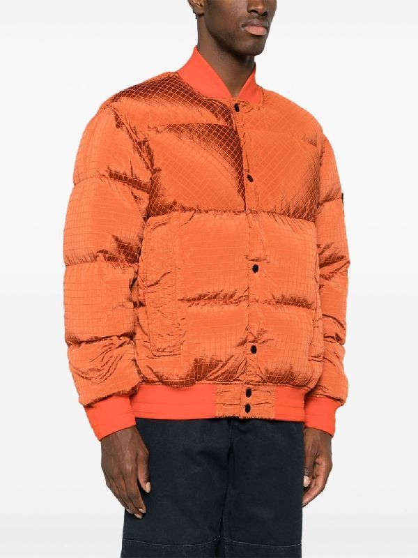 男士橙红色FW23外套：高品质尼龙上衣和夹克套装