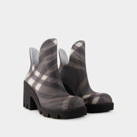 BURBERRY Stylish LF Marsh Heel Ankle Boots for Women