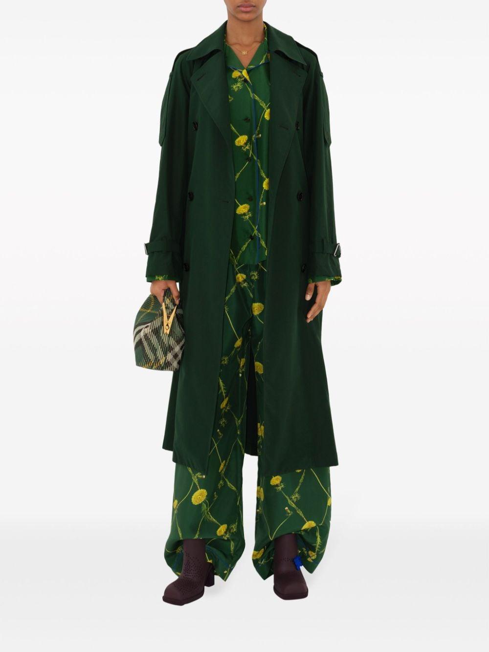 高贵时尚绿色丝绸风衣-SS24系列