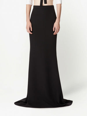 高档黑色高腰女式裙子，来自VALENTINO SS23系列
