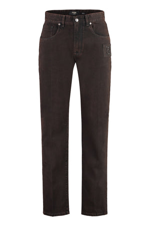 男士棕色五袋直筒牛仔裤，后部标志标签，100％棉质材料