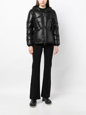 女性时尚外套：FW23塞纳夹克 - 黑色