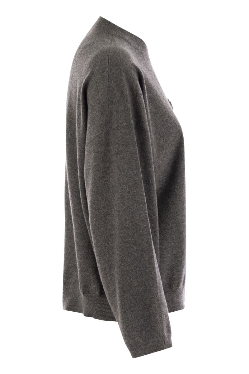 BRUNELLO CUCINELLI CASHMERE SWEATER WITH BREAST POCKET AND NECKLACE