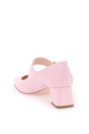 粉色T型带高跟鞋：SS24的优雅与永恒